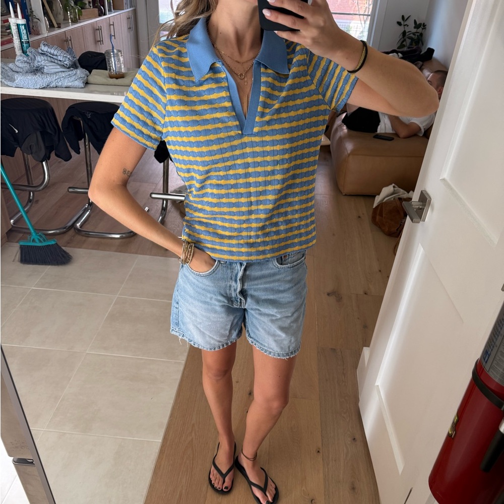 Cute Zara polo-style short sleeved blouse! 💛💙